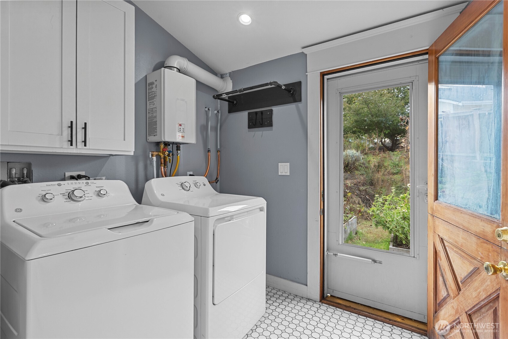 624 W Main Street Property Photo 18