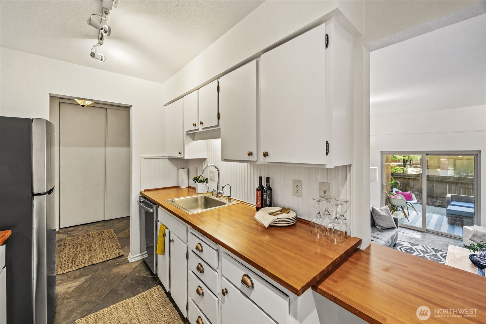 2301 Ne 65th Street 202 Property Photo 8