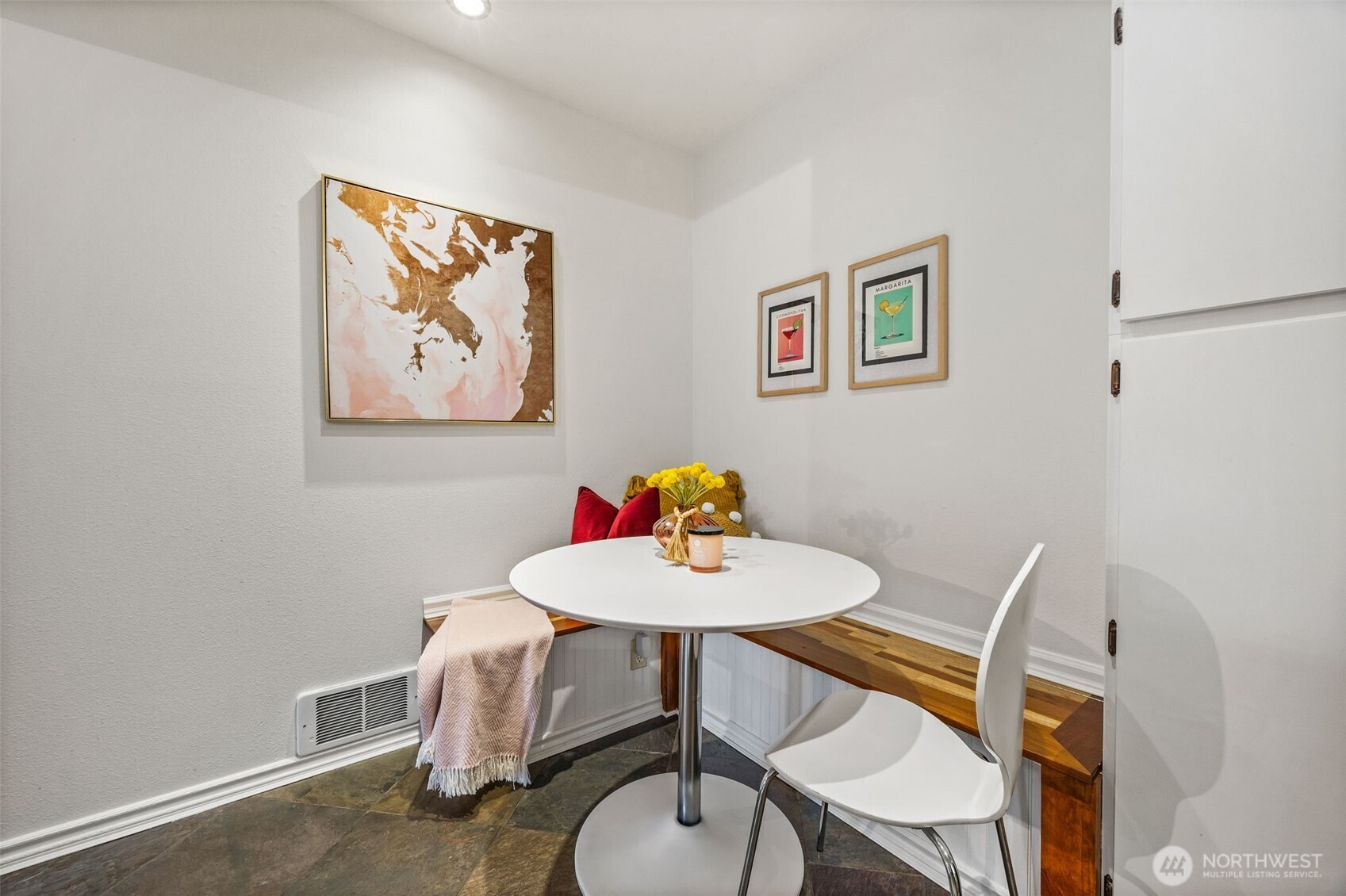 2301 Ne 65th Street 202 Property Photo 9