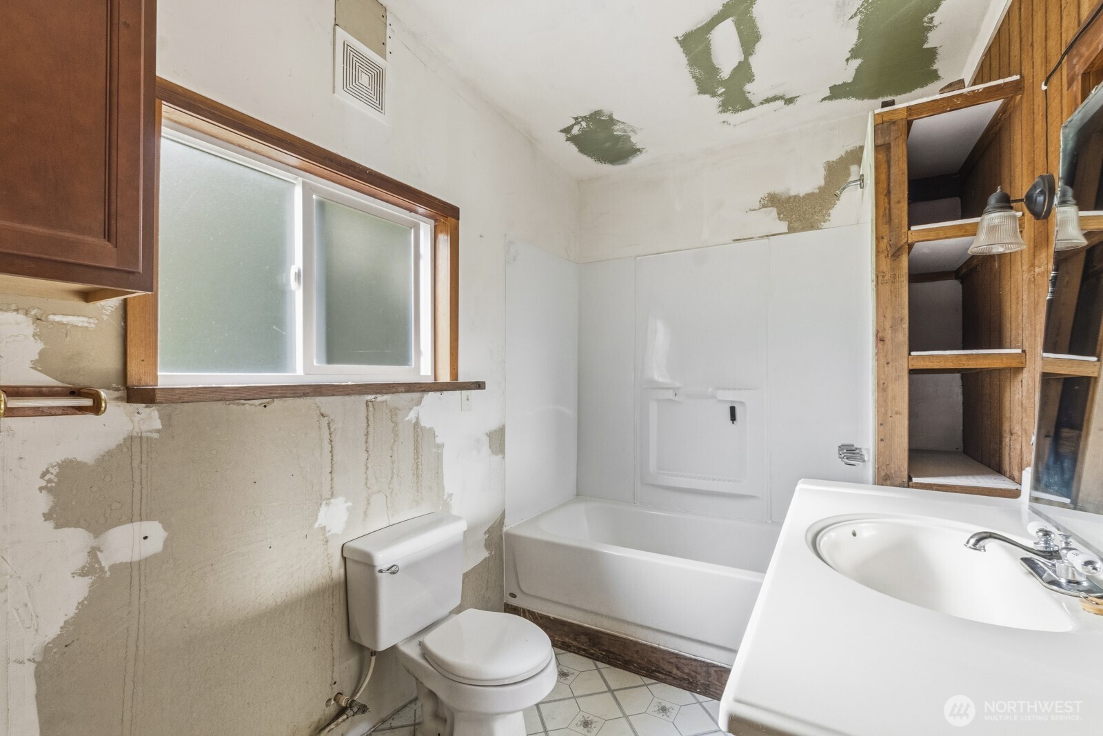 17328 Mulqueen Road Property Photo 25