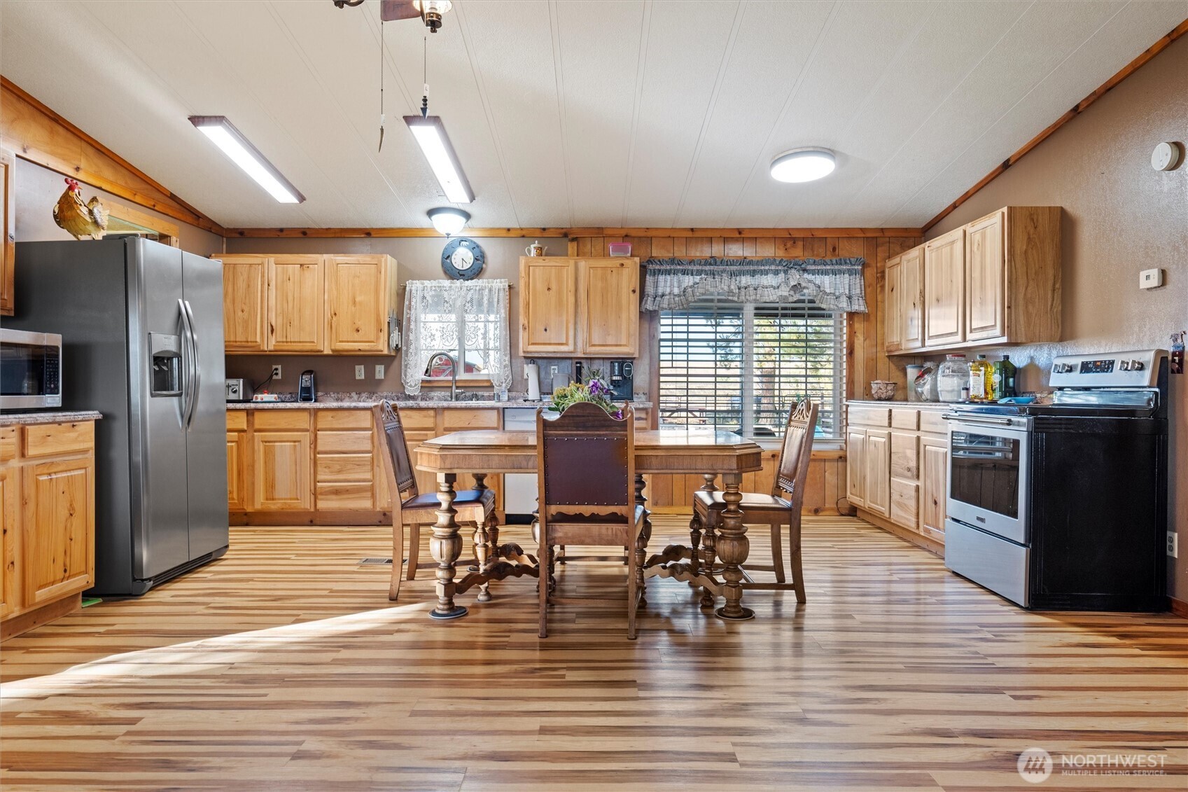 4372 Road 20 Property Photo 15