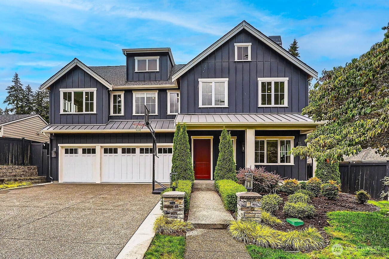 2121 109th Avenue Property Photo 1