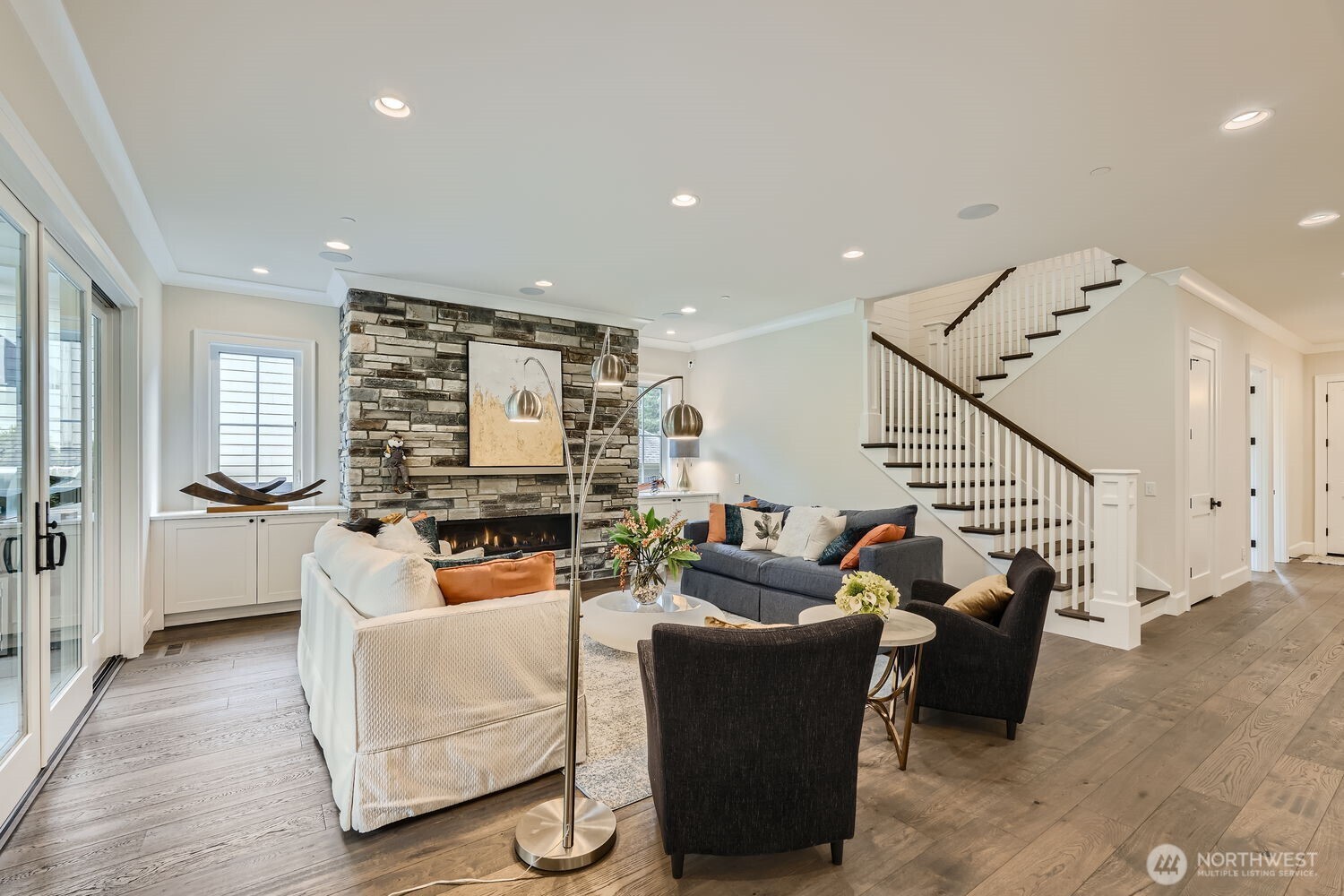 2121 109th Avenue Property Photo 4