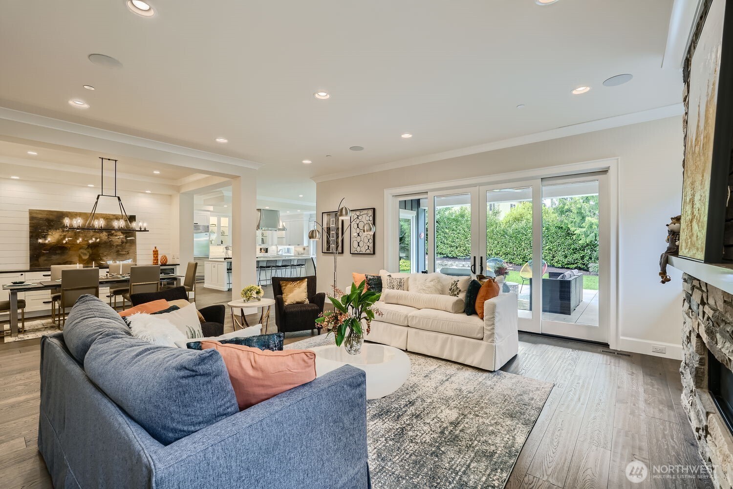 2121 109th Avenue Property Photo 5