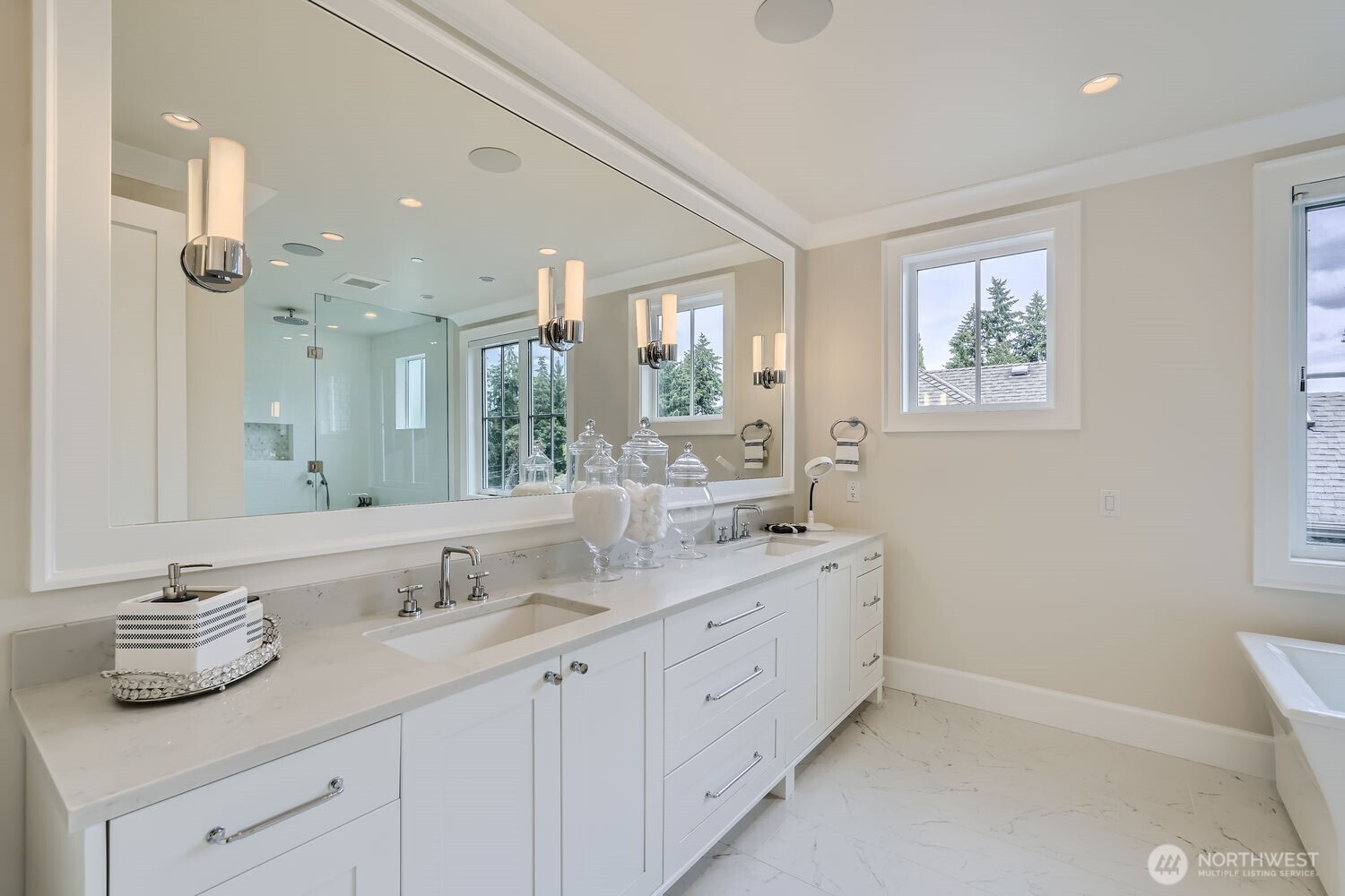 2121 109th Avenue Property Photo 16