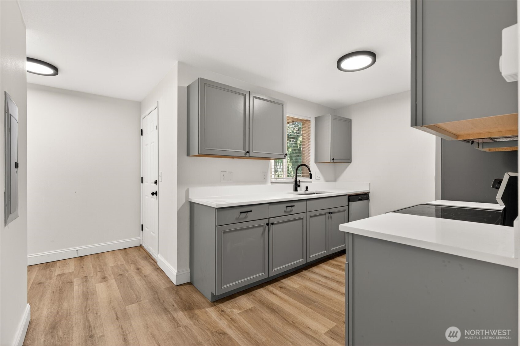 6215 29th Street Property Photo 5