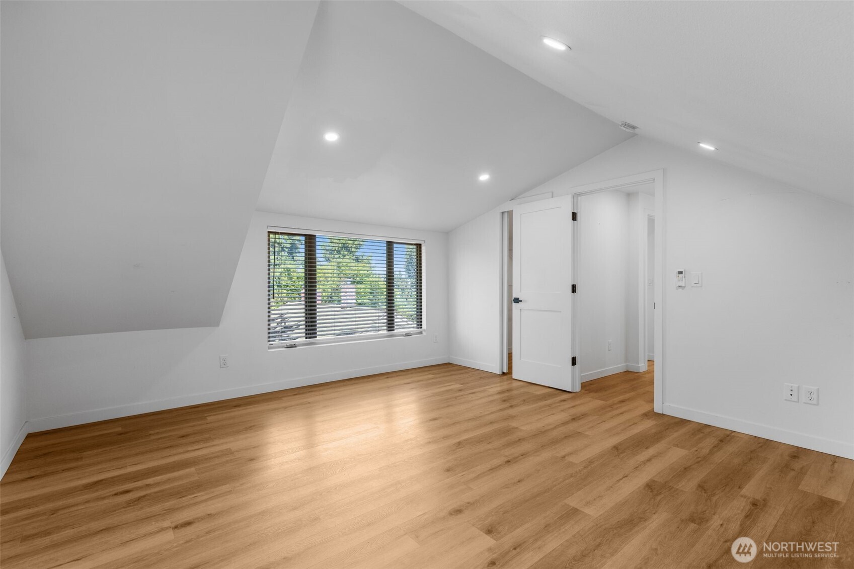 2125 N 90th Street Property Photo 15