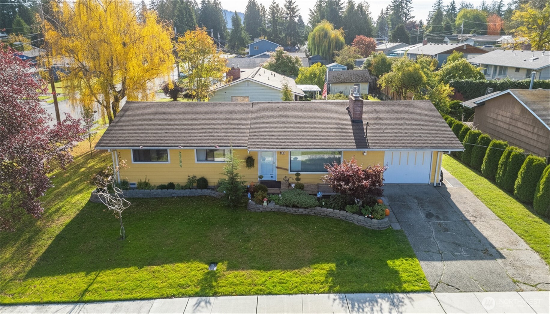 1920 Mountain View Drive Property Photo 1