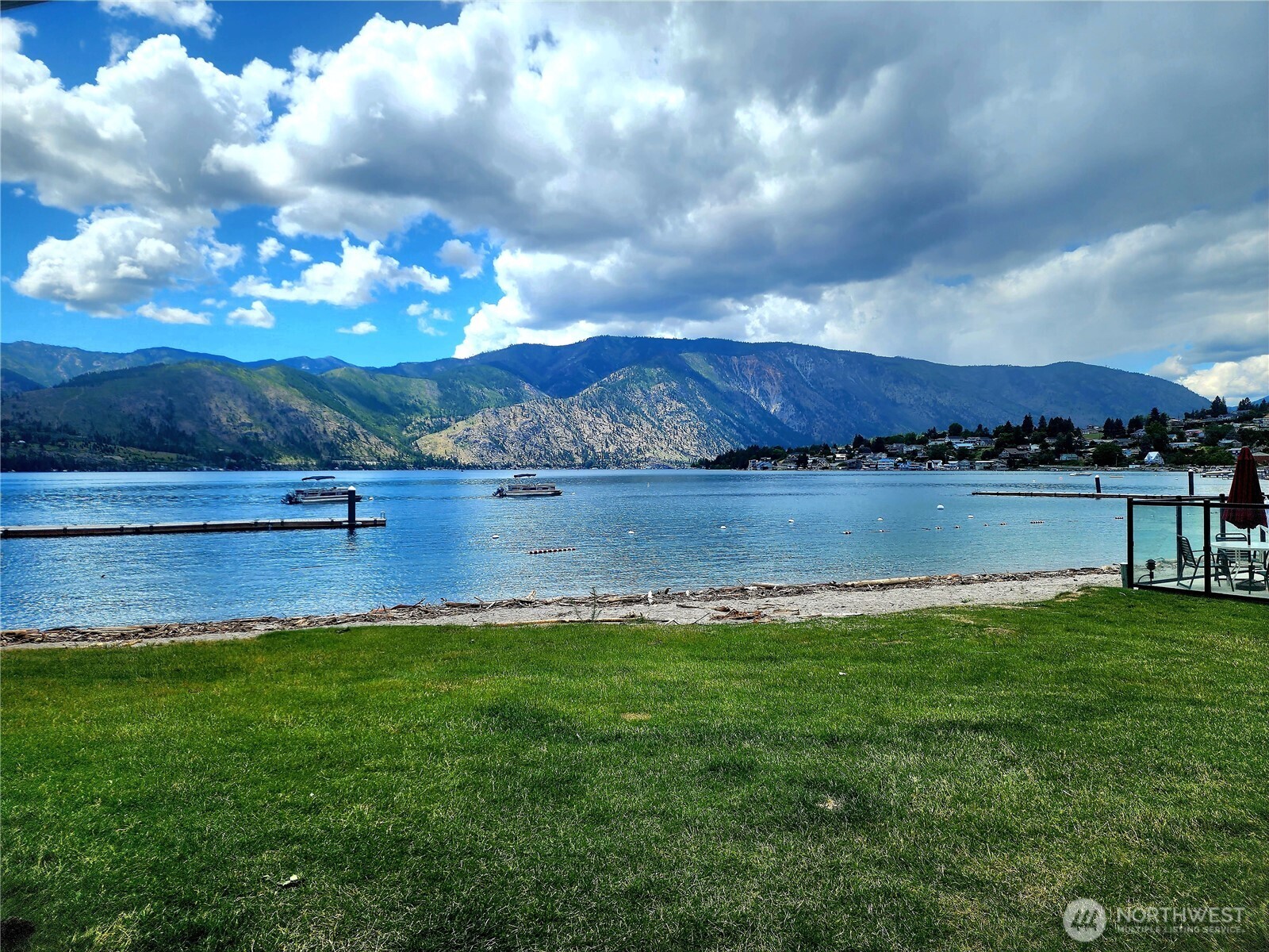 1 Lakeside 713-m Property Photo 3