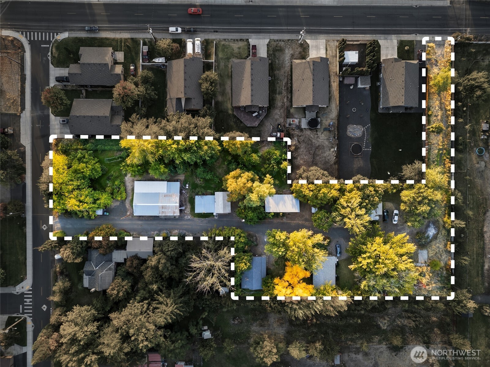 327 Powell Road Property Photo 1