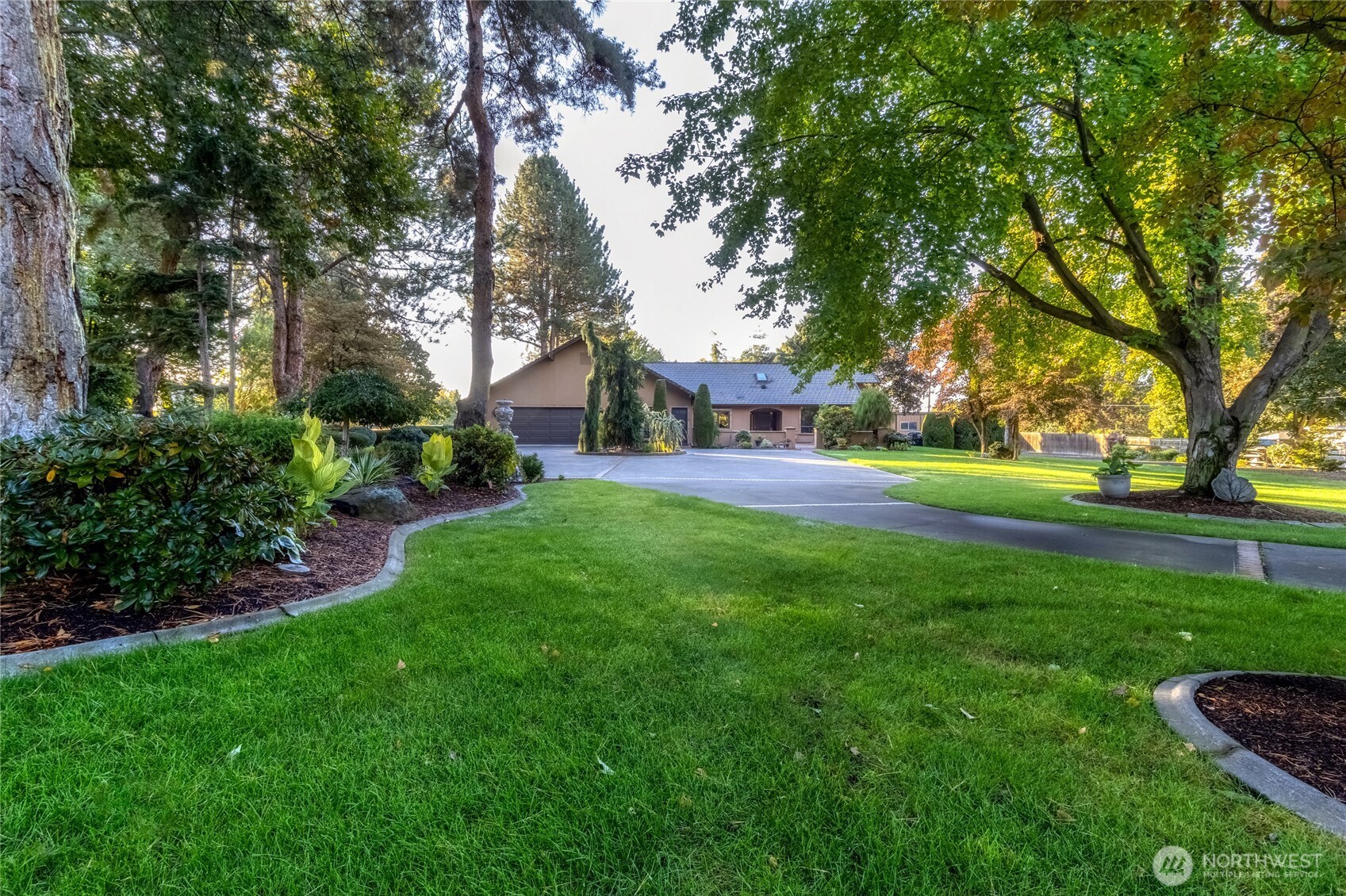 1134 Abbott Road Property Photo 1