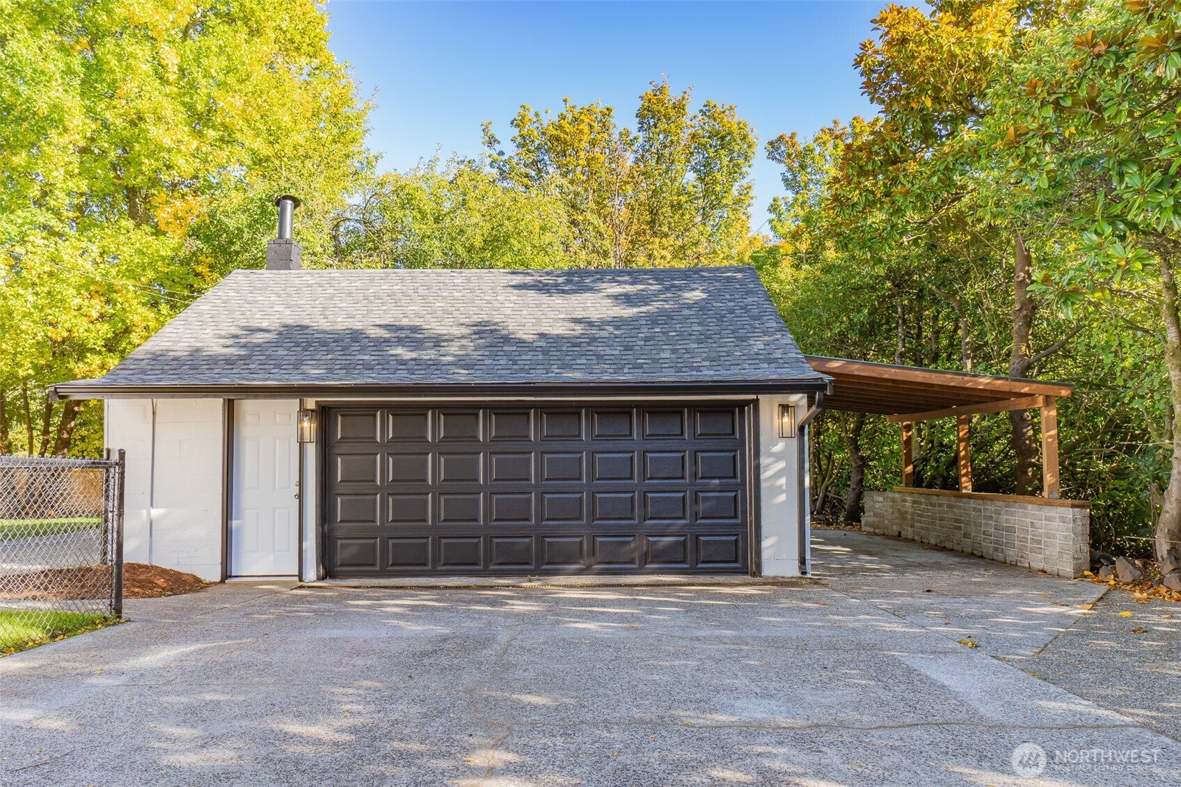 1114 2nd Avenue Property Photo 3