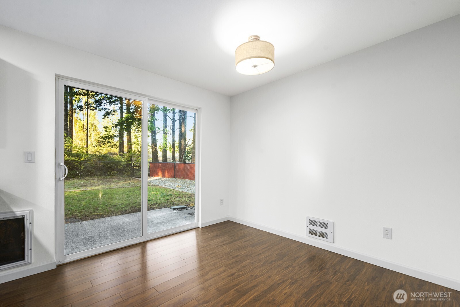 14609 Parkdale Drive Property Photo 10