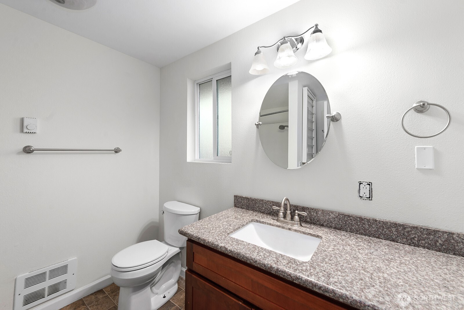 14609 Parkdale Drive Property Photo 14