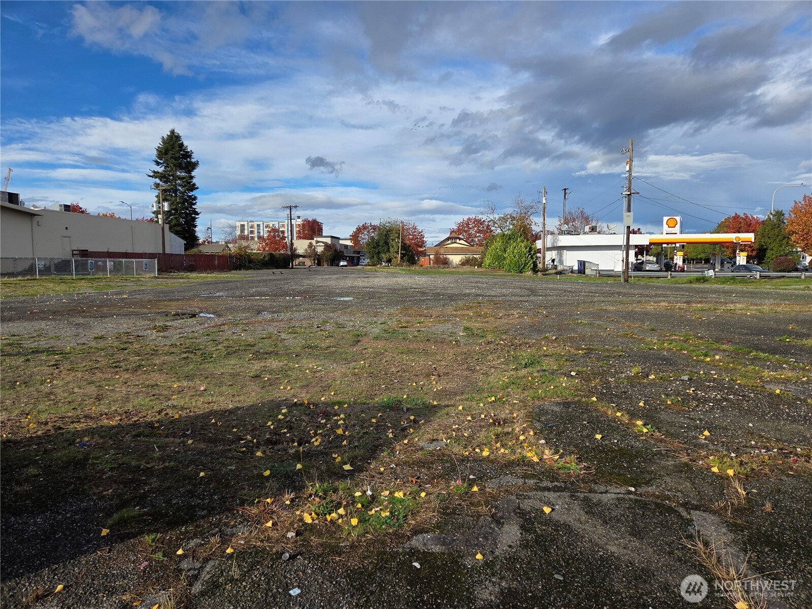 225 Auburn Way Property Photo 1