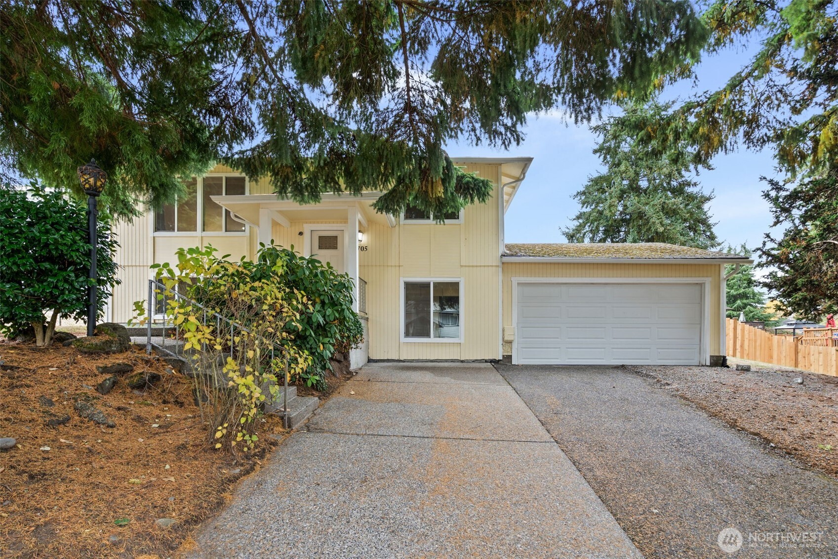 5705 38th Court Property Photo 1