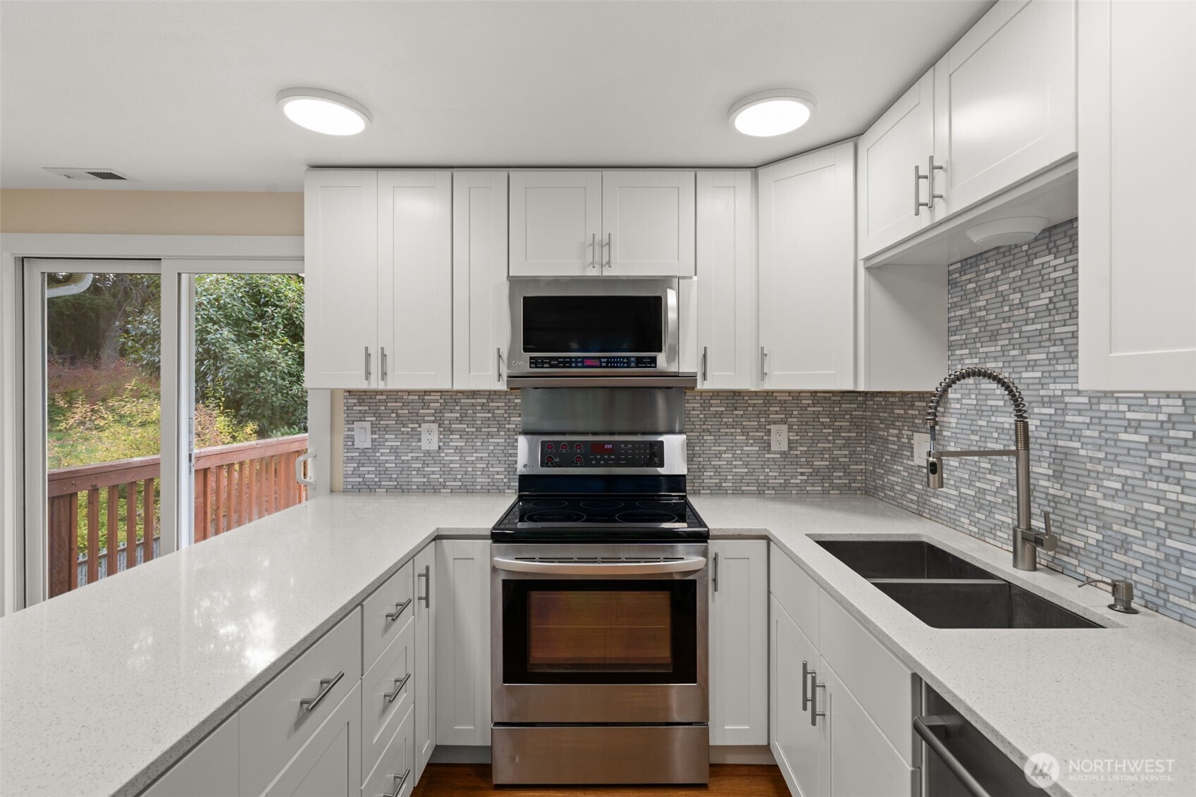 5705 38th Court Property Photo 11