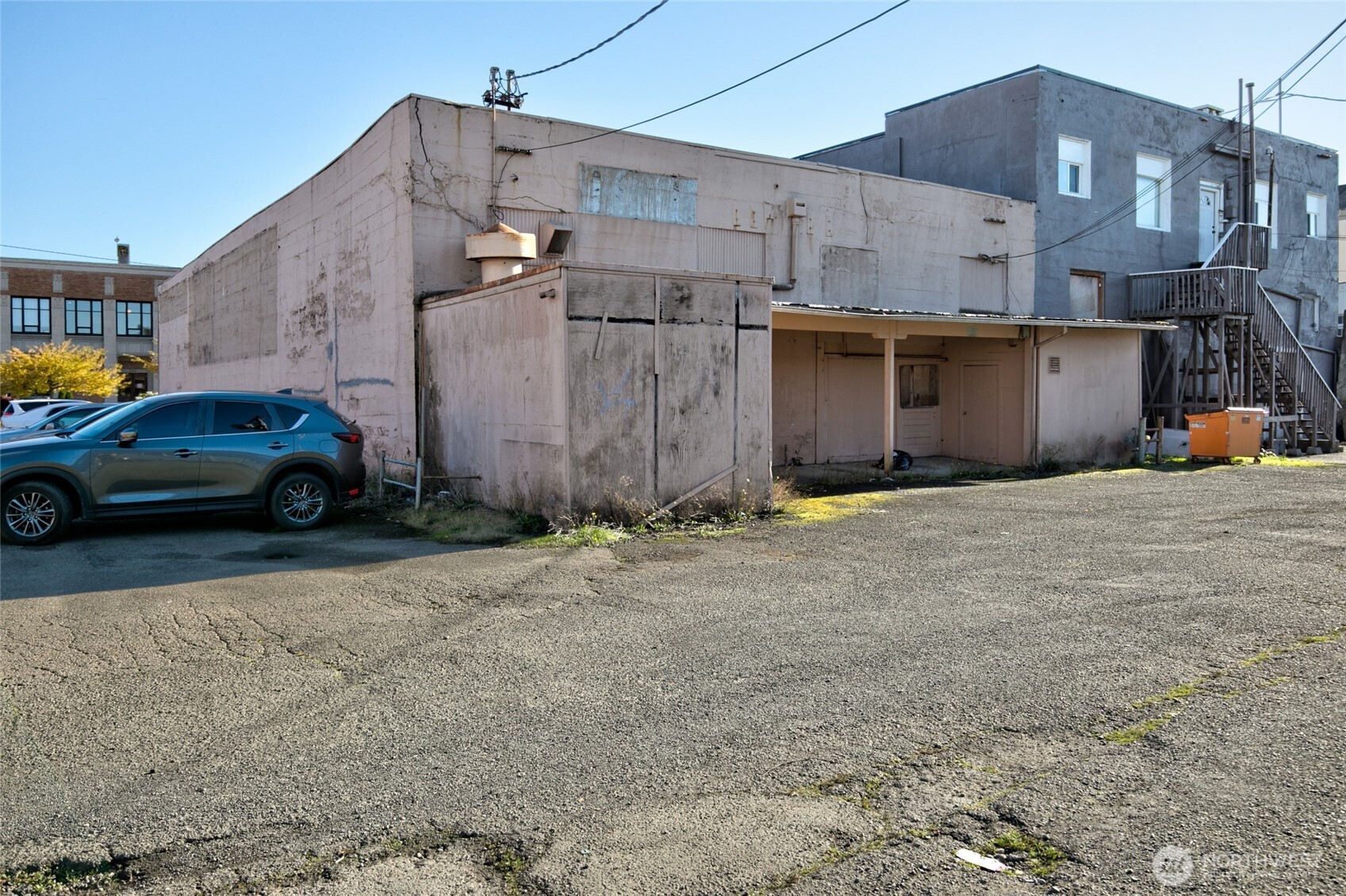 608 8th Street Property Photo 4