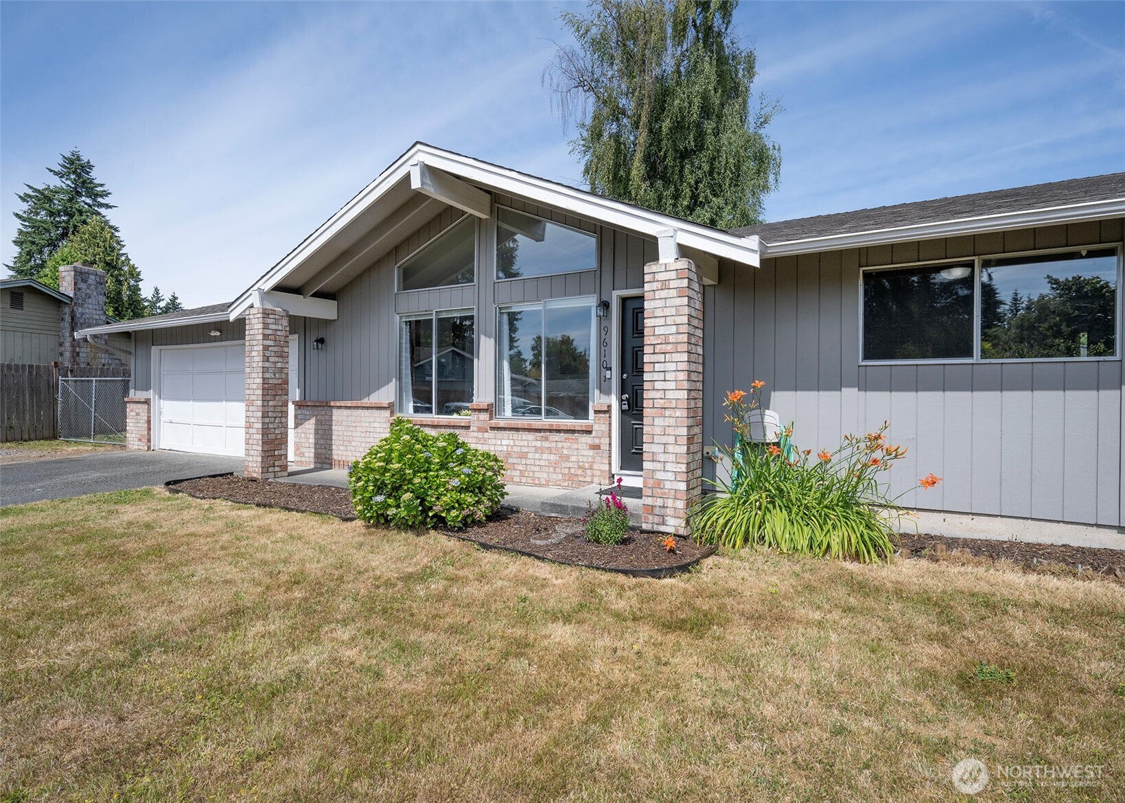 9610 Belmont Drive Property Photo 1