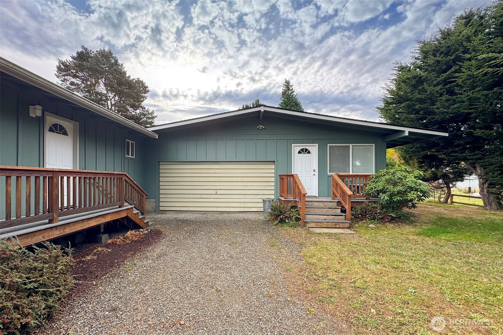 241 Bay View Street Property Photo 19
