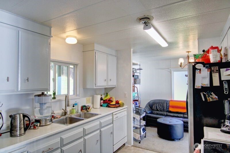 14860 Gibralter Road Property Photo 20
