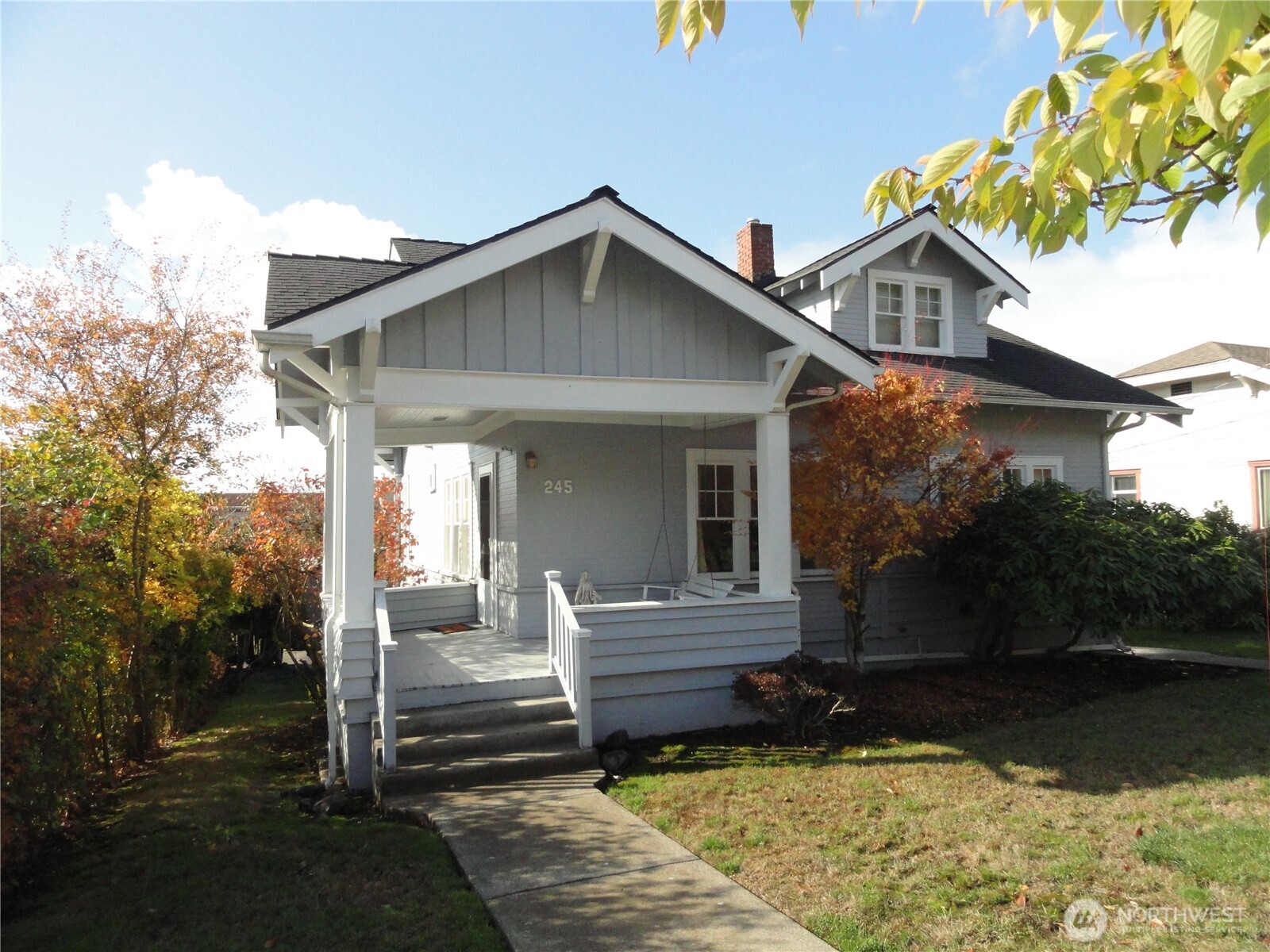 245 SE Washington Avenue Property Photo 1