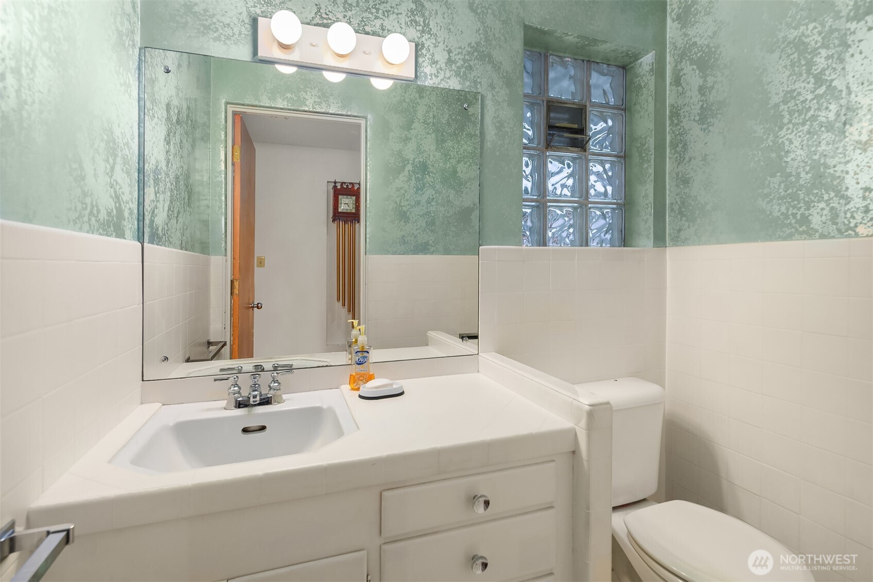 16526 Shore Drive Property Photo 16