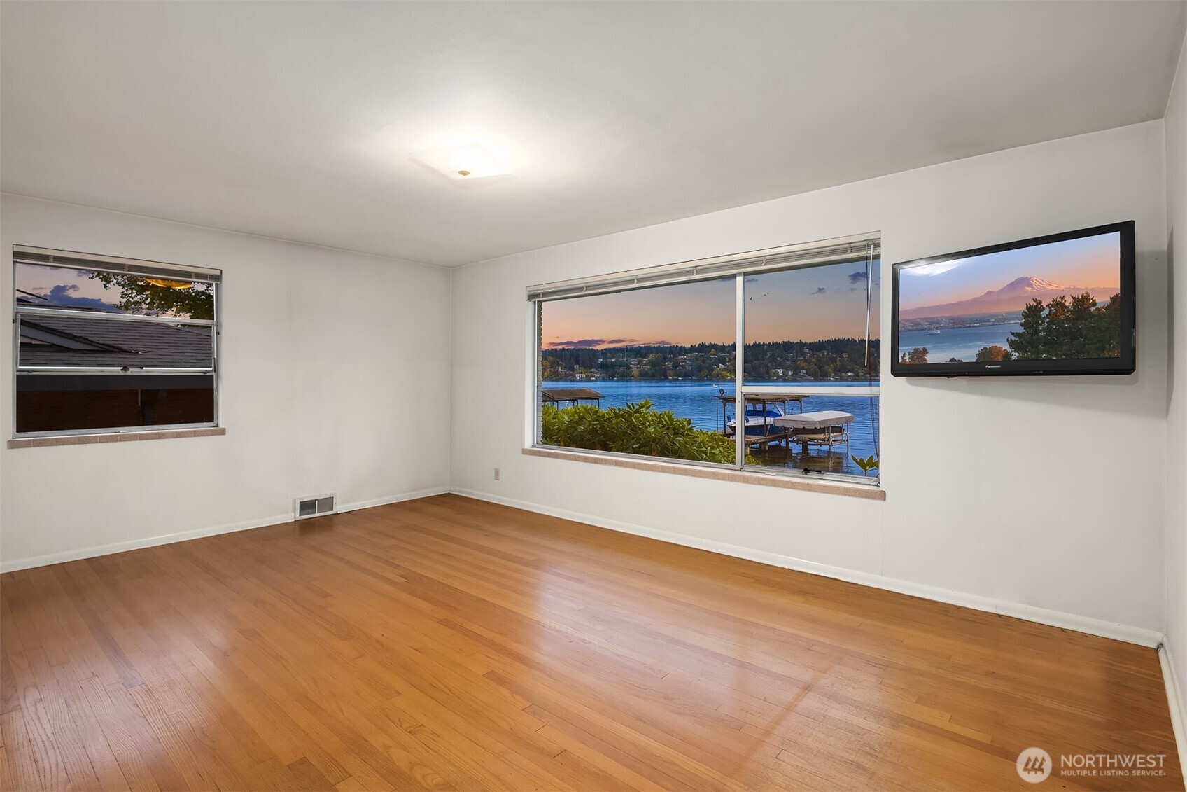 16526 Shore Drive Property Photo 18