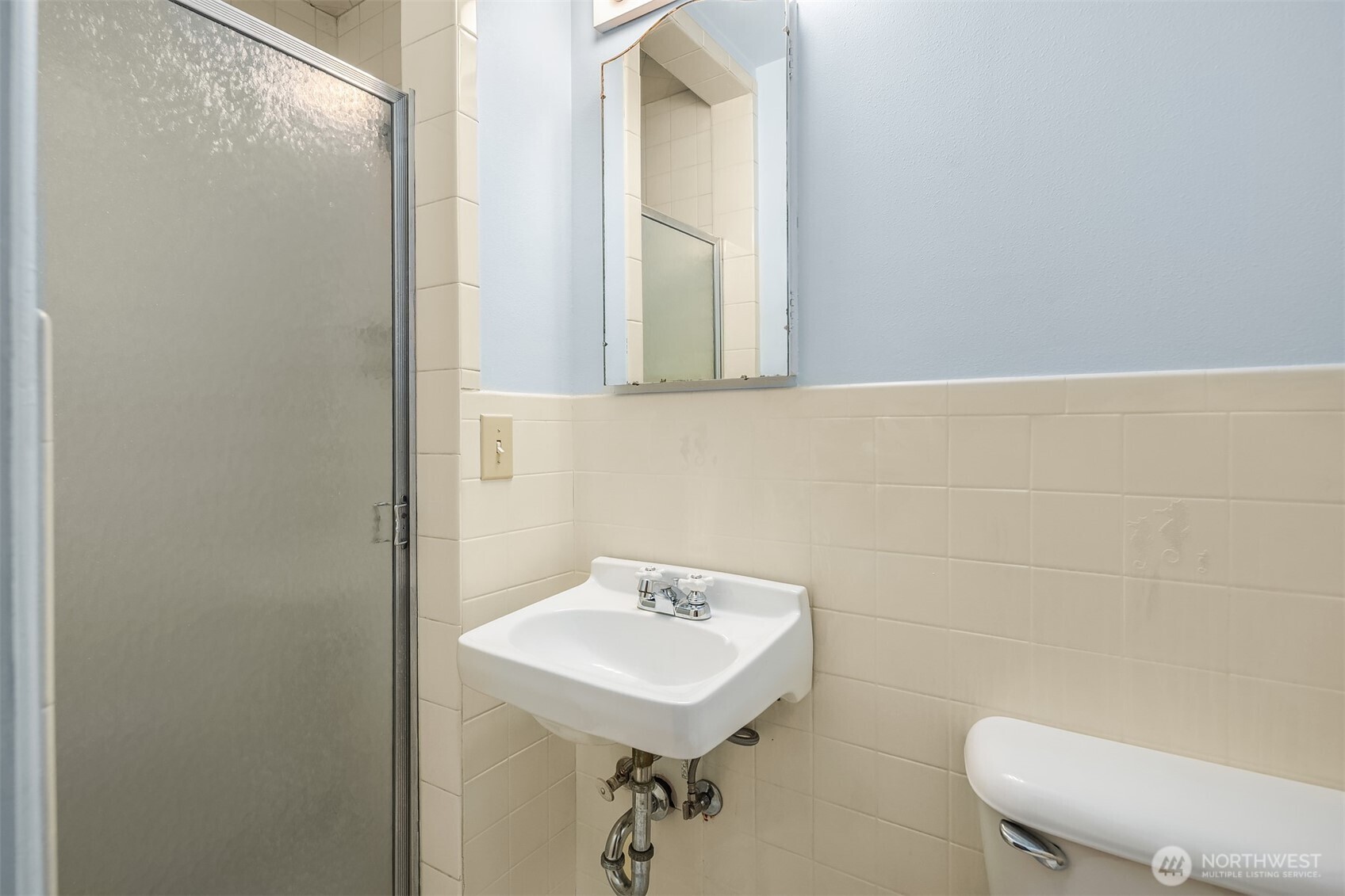 16526 Shore Drive Property Photo 21