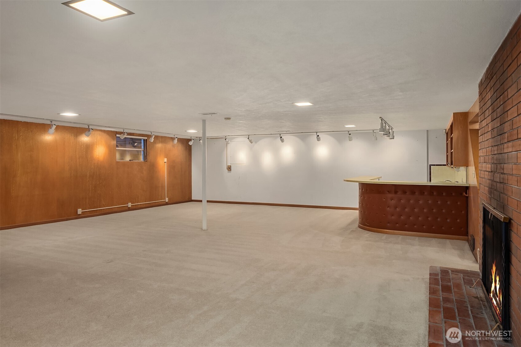 16526 Shore Drive Property Photo 23