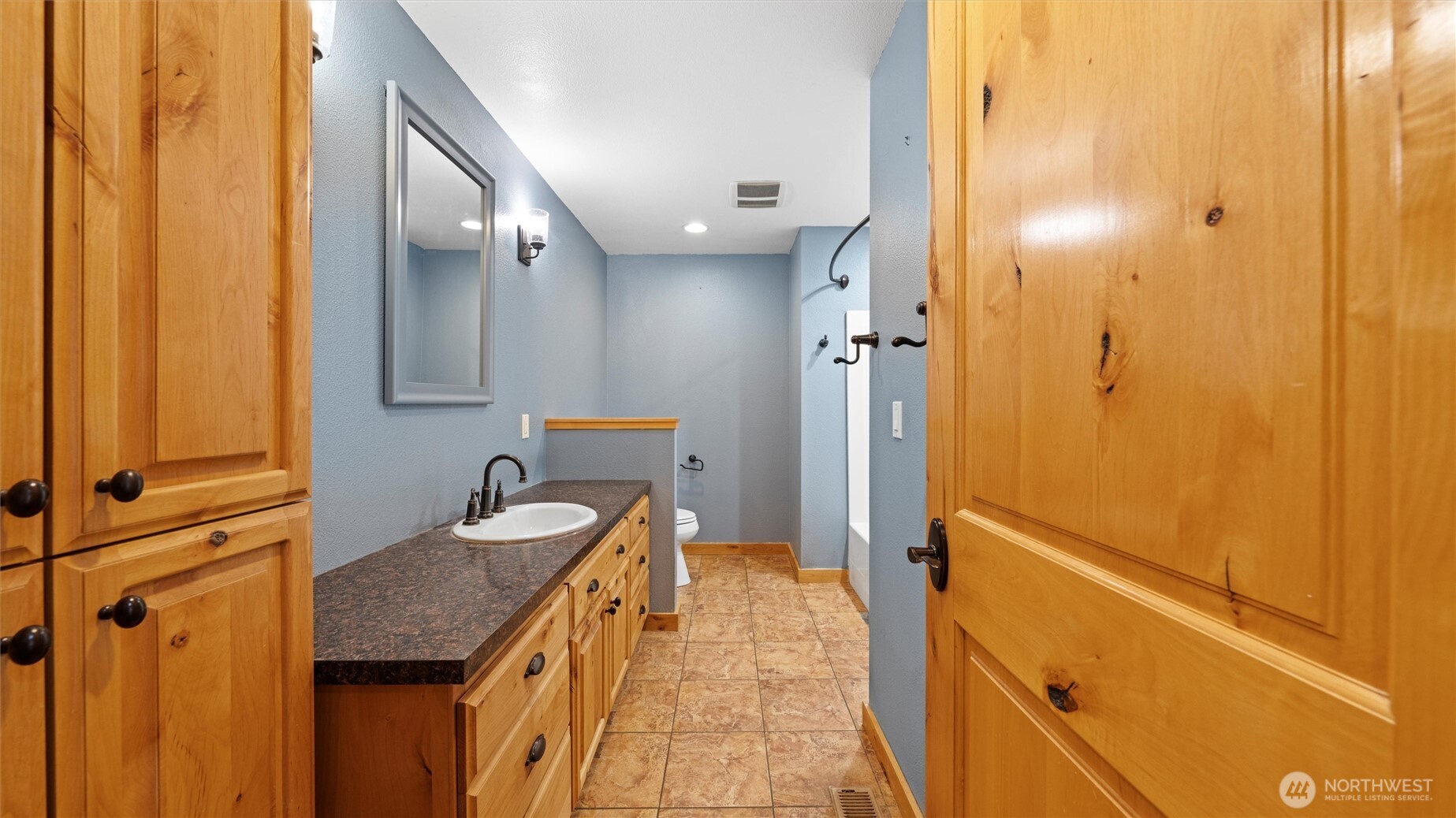 109 Cold Spring Lane Property Photo 13