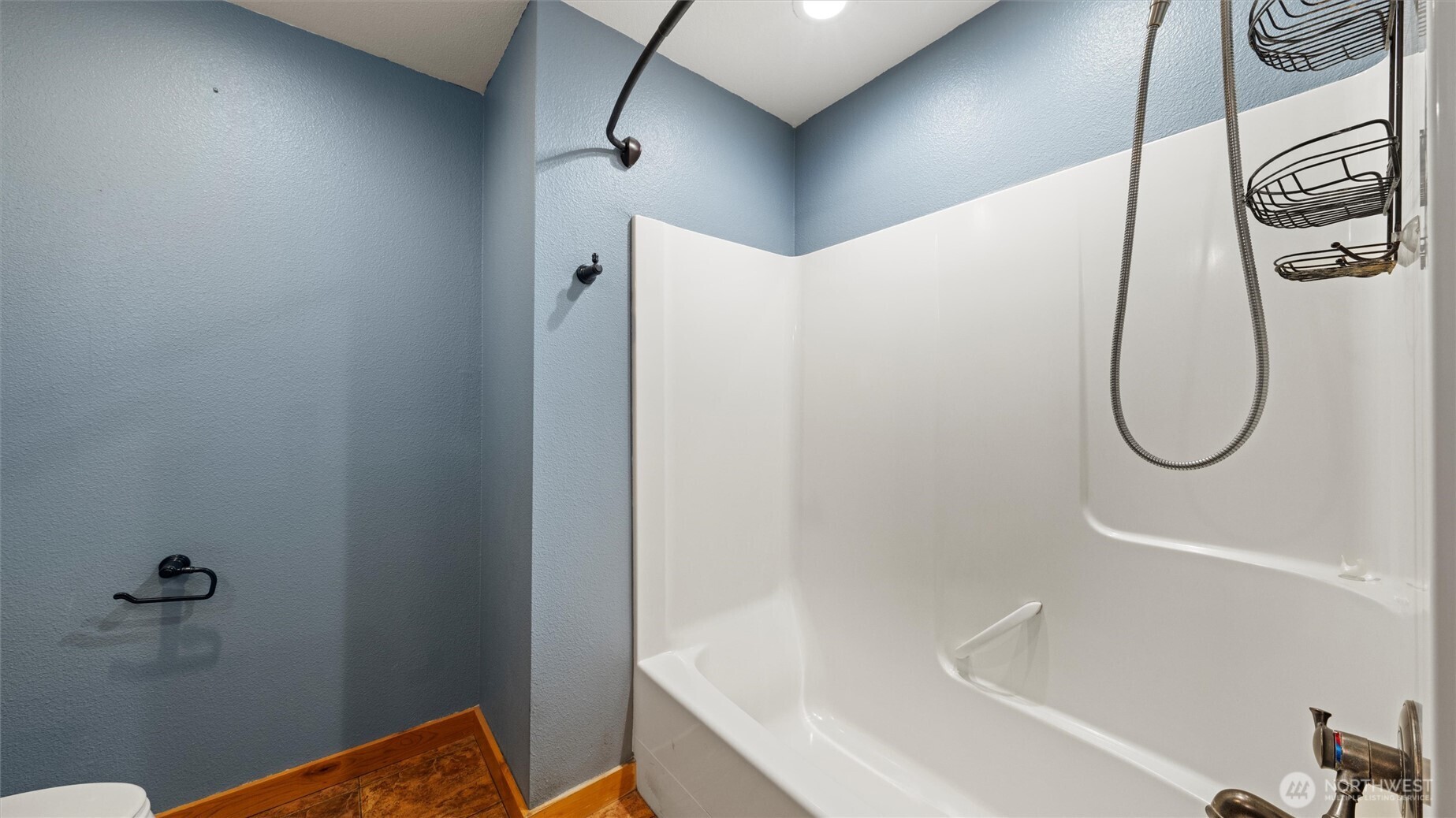 109 Cold Spring Lane Property Photo 14