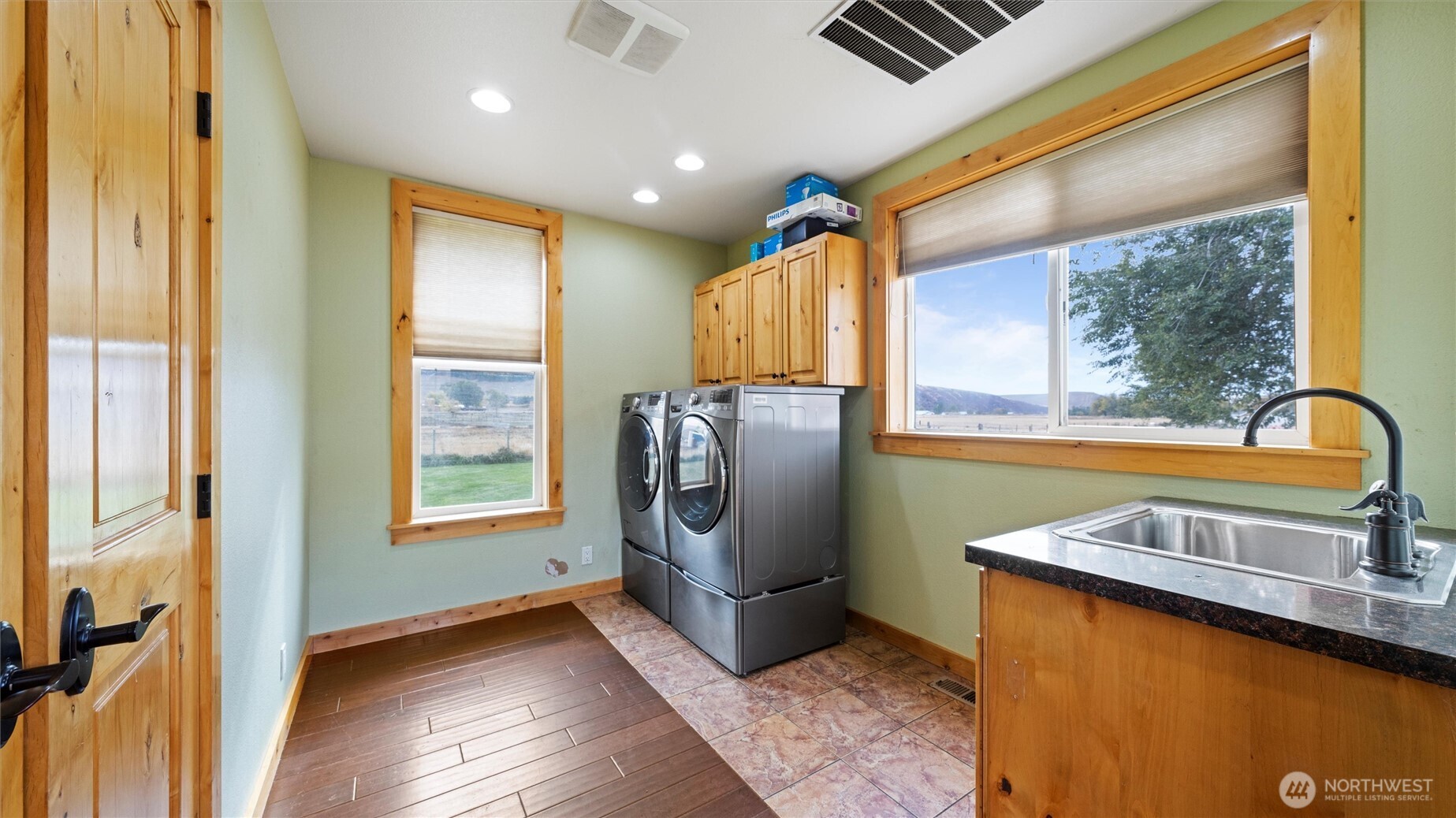109 Cold Spring Lane Property Photo 15
