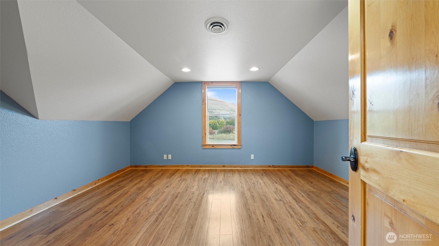 109 Cold Spring Lane Property Photo 22