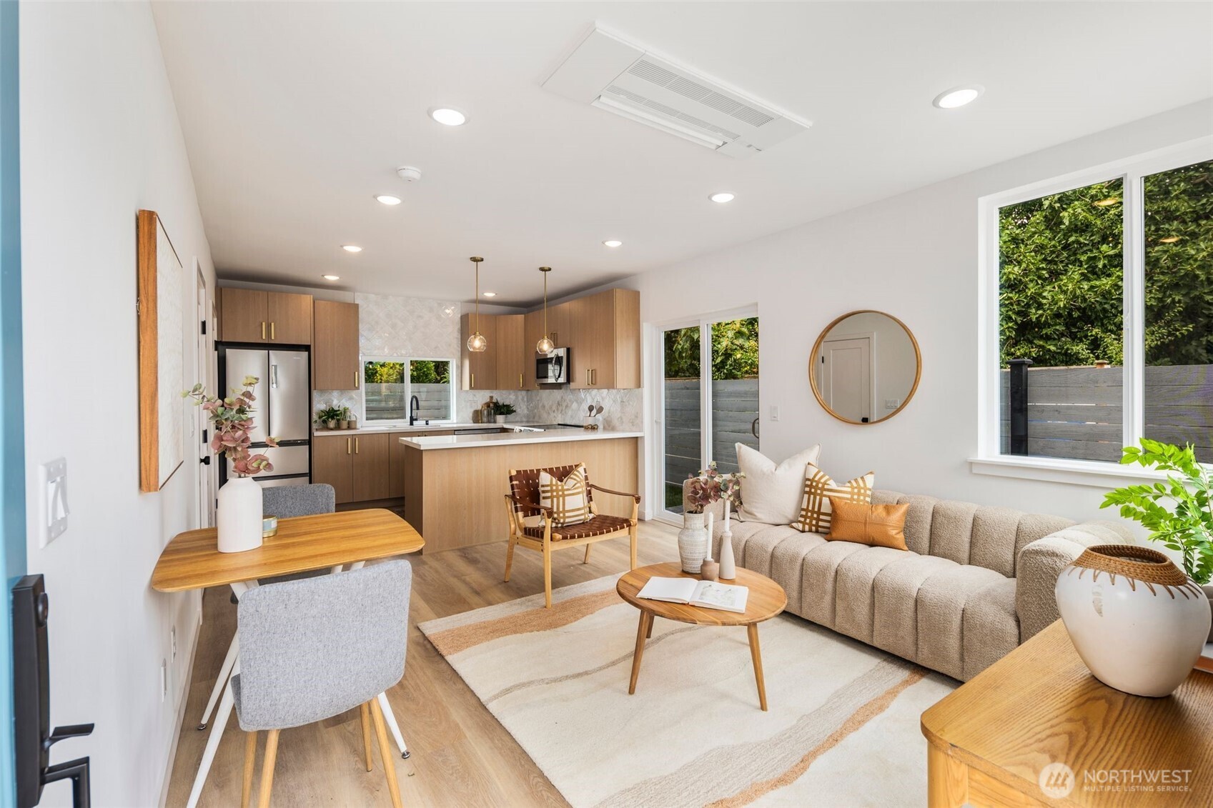 822 B S Sullivan Street Property Photo 1