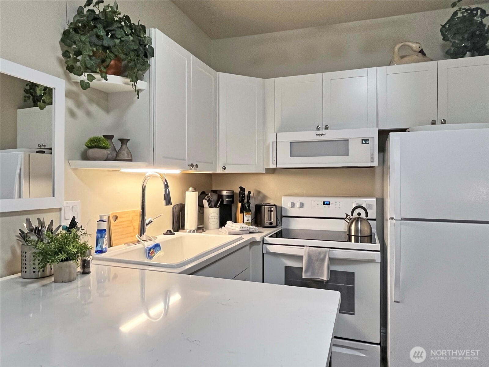 250 Tucker Avenue 24 Property Photo 6
