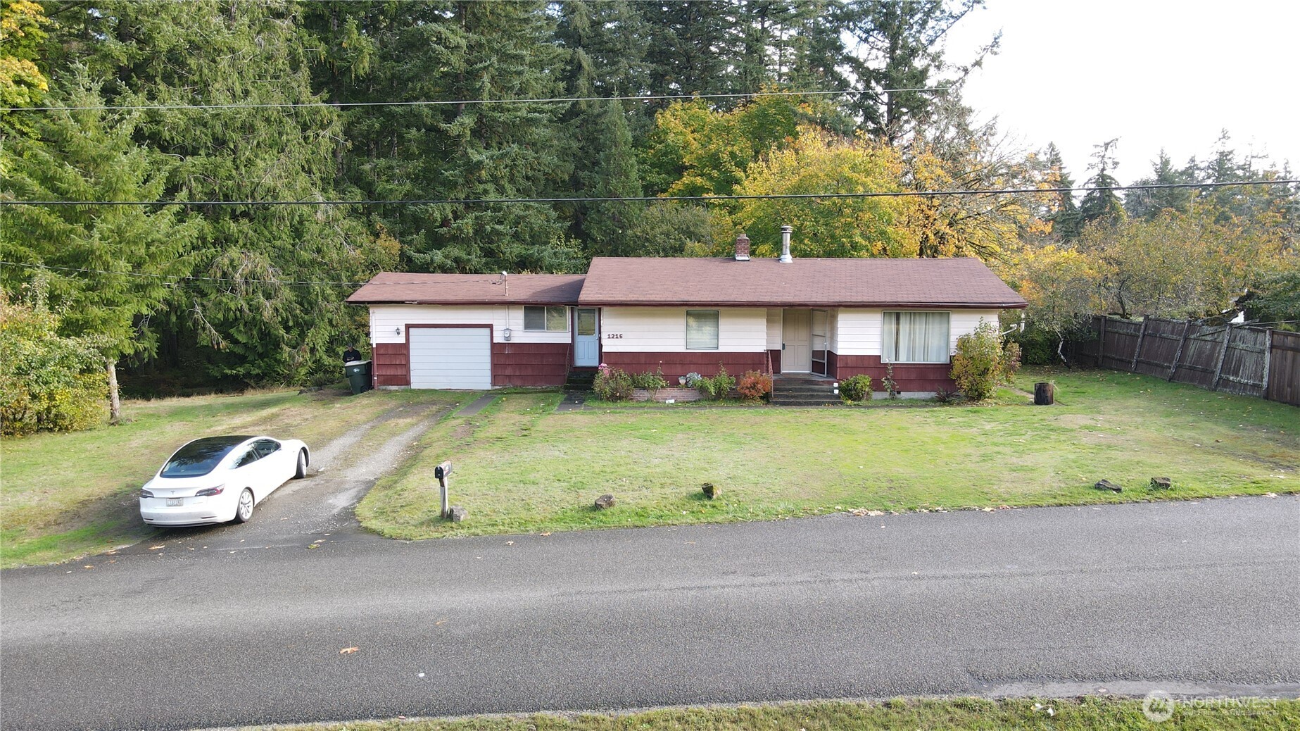1216 Kaiser Road Property Photo 3