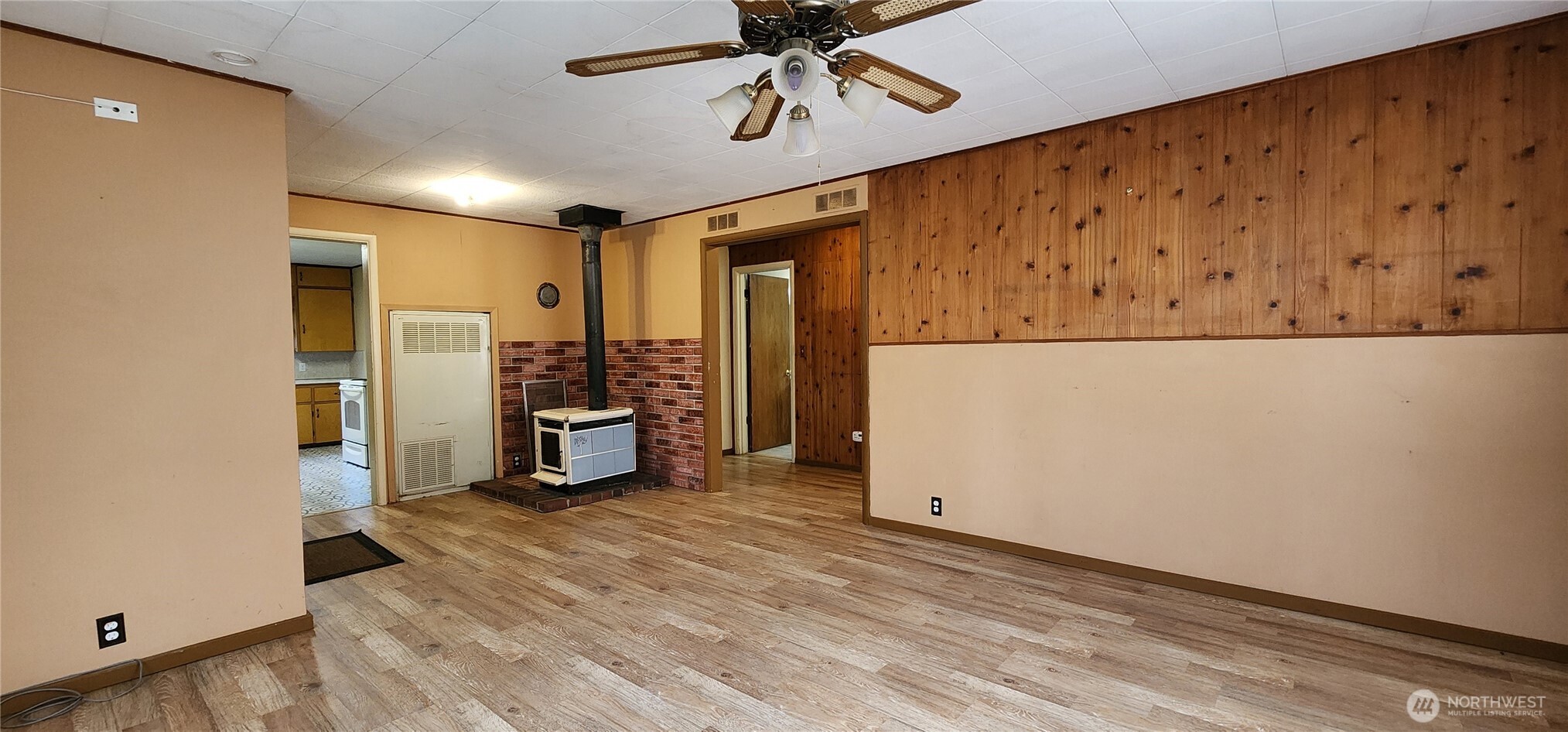 1216 Kaiser Road Property Photo 5
