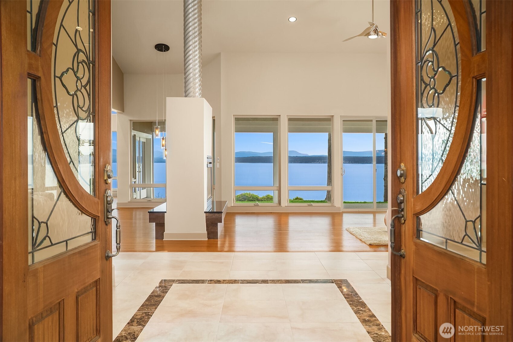 1639 S Country Club Drive Property Photo 5