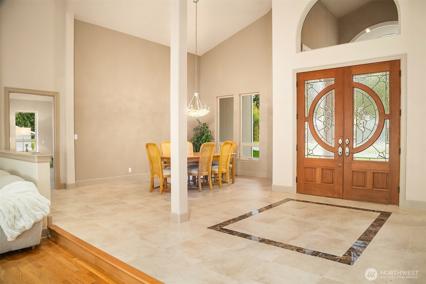 1639 S Country Club Drive Property Photo 9