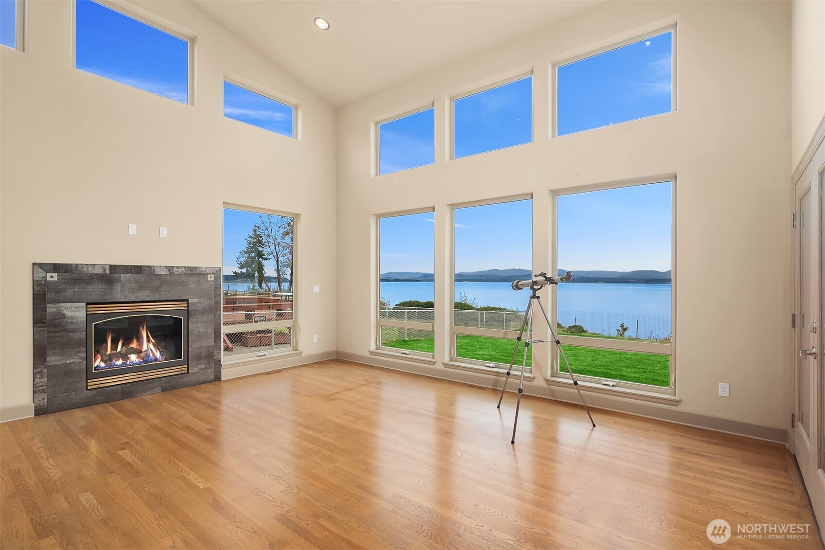 1639 S Country Club Drive Property Photo 18