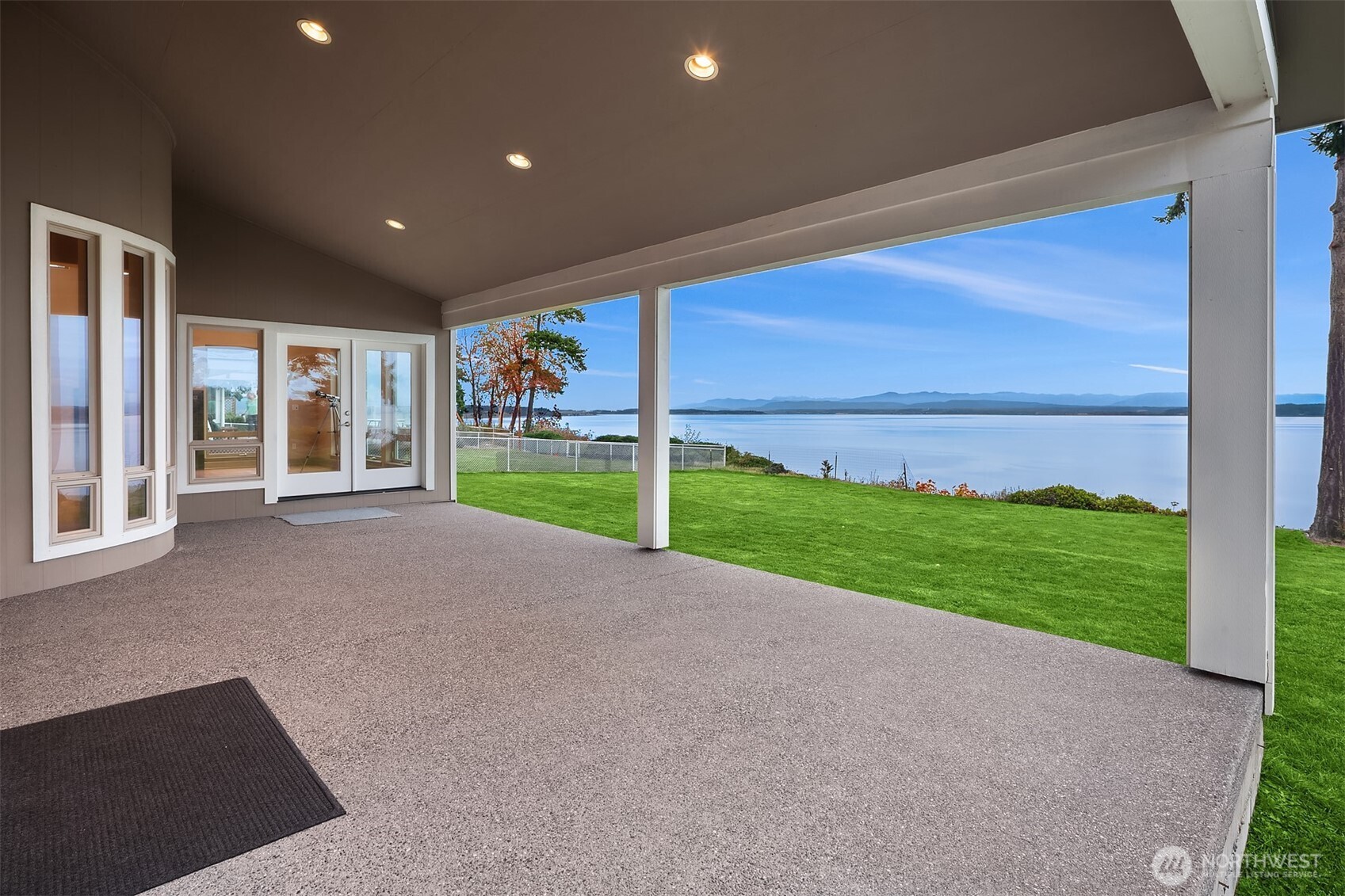 1639 S Country Club Drive Property Photo 35