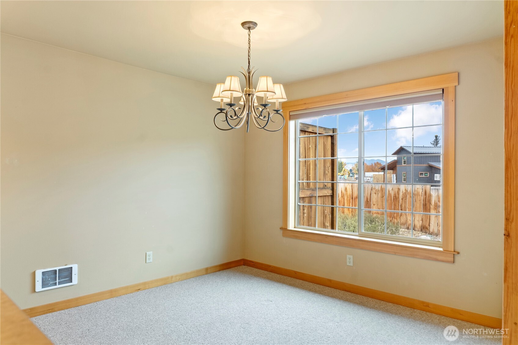 300 Cascadian Court 15 Property Photo 10
