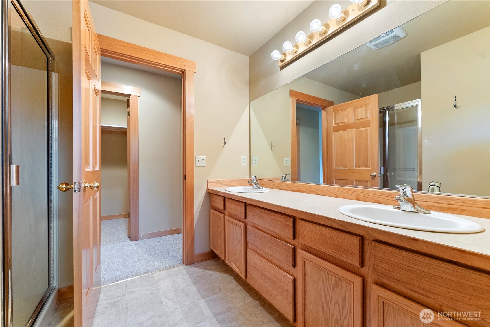 300 Cascadian Court 15 Property Photo 20