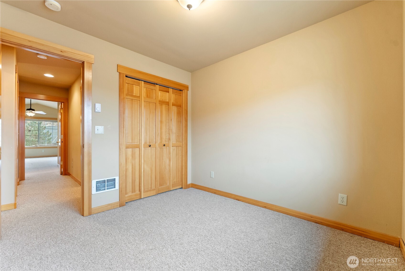 300 Cascadian Court 15 Property Photo 24