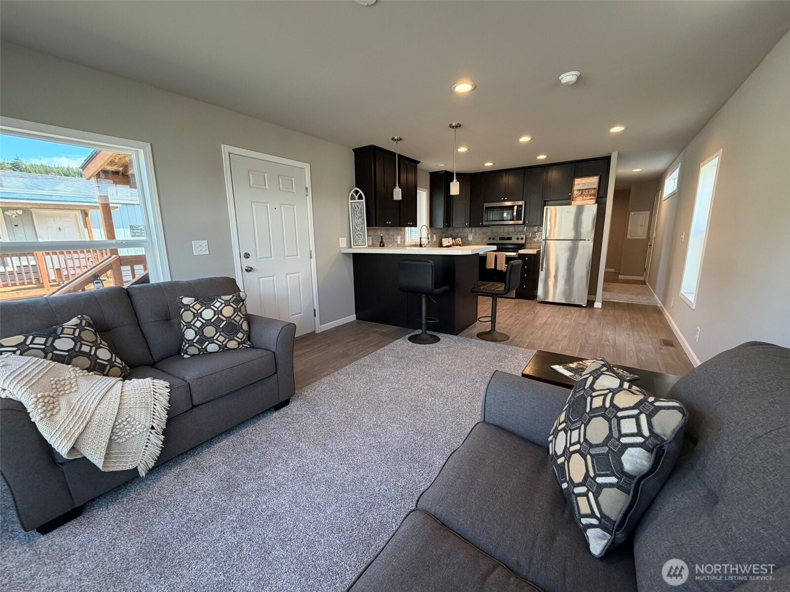 2010 Broadway Avenue 38 Property Photo 6