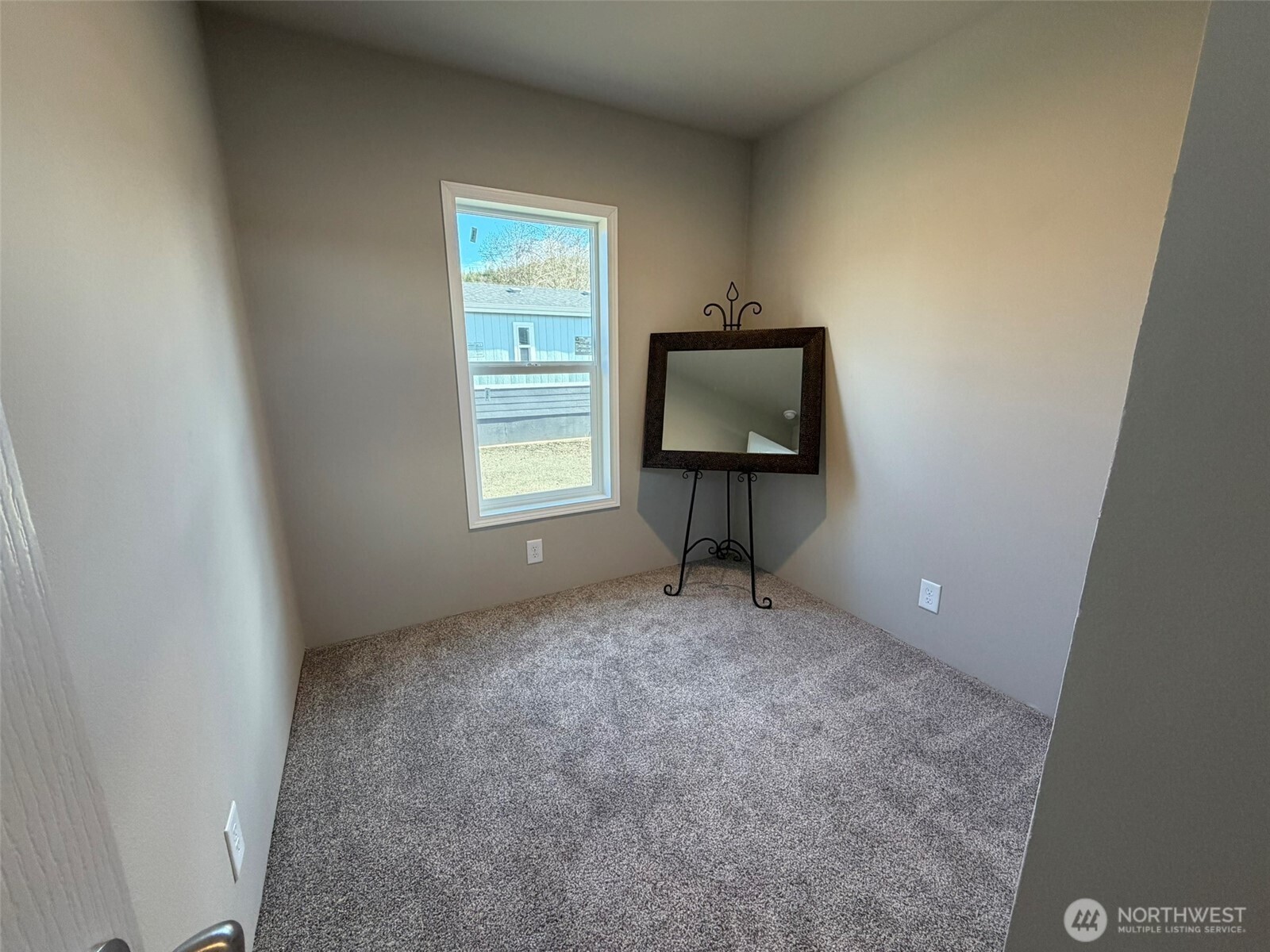 2010 Broadway Avenue 38 Property Photo 17