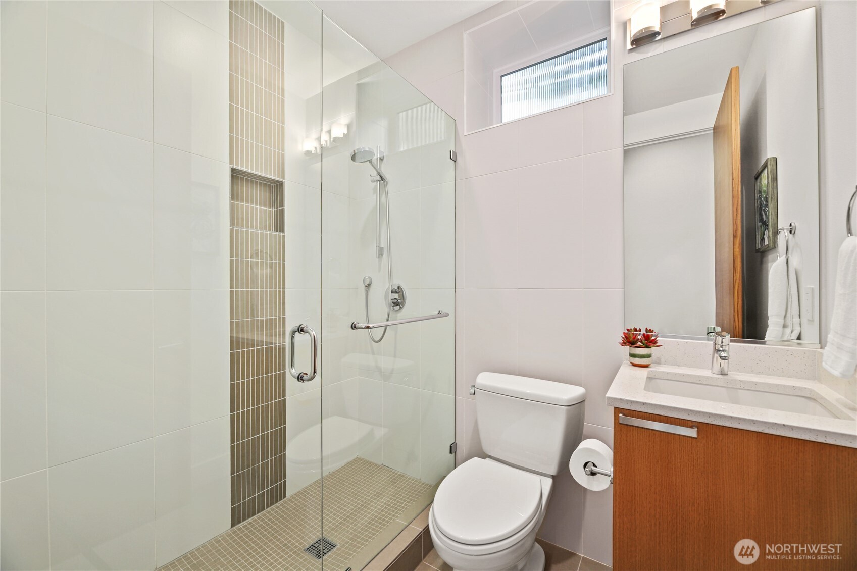 3037 Ne Harrison Drive Property Photo 20