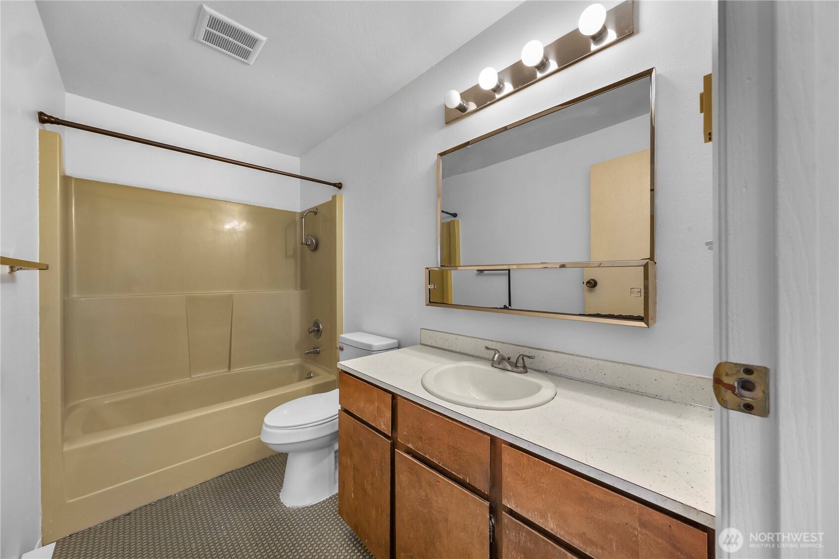 2312 Orleans Street Property Photo 14