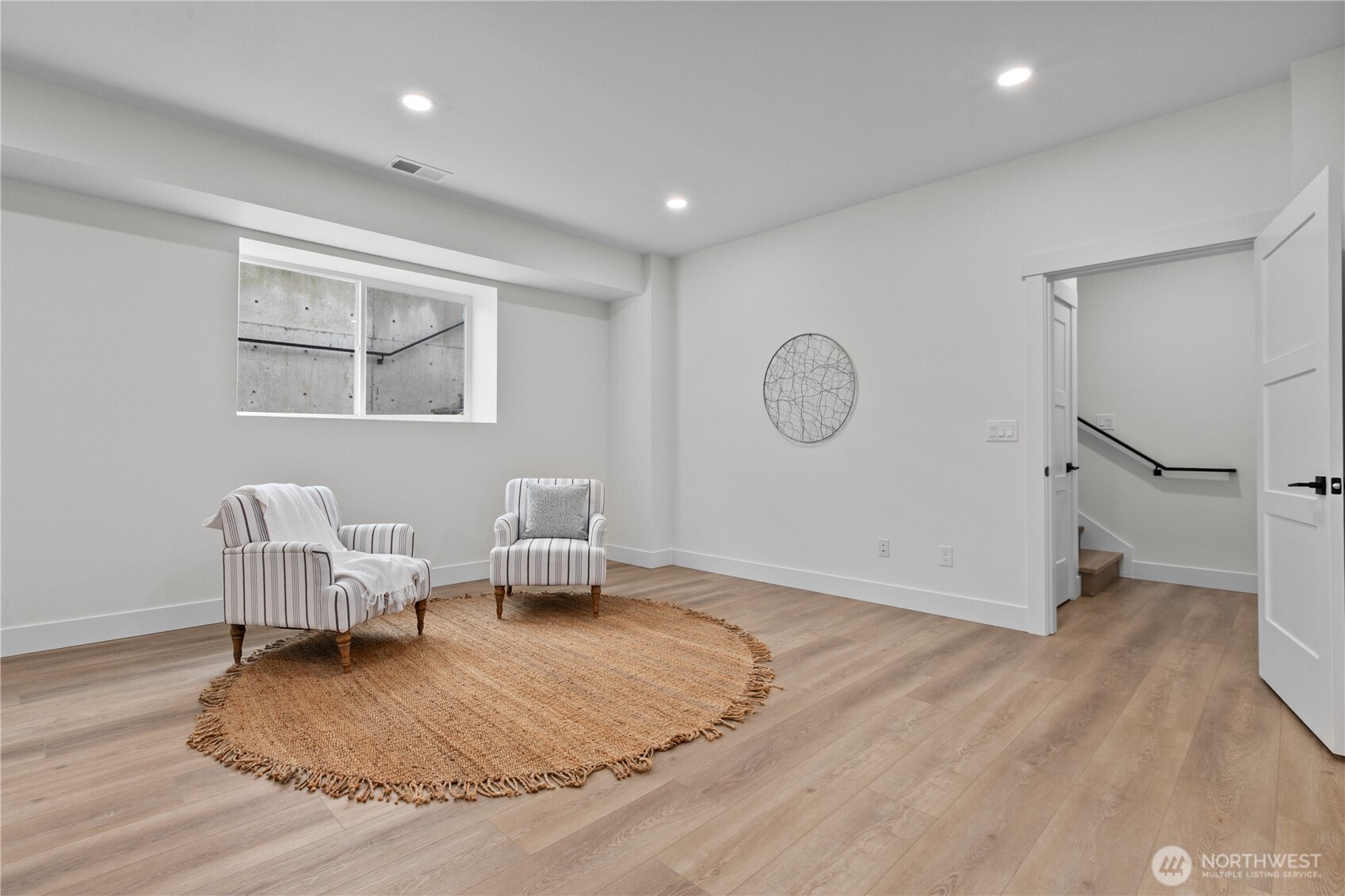 6917 Red Ridge Drive Property Photo 17